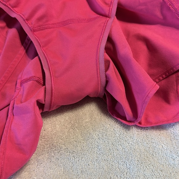 Lululemon hotty hot shorts size 6 pink - Picture 6 of 7